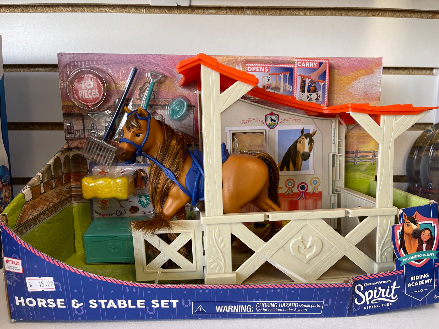 Spirit horse and stable set